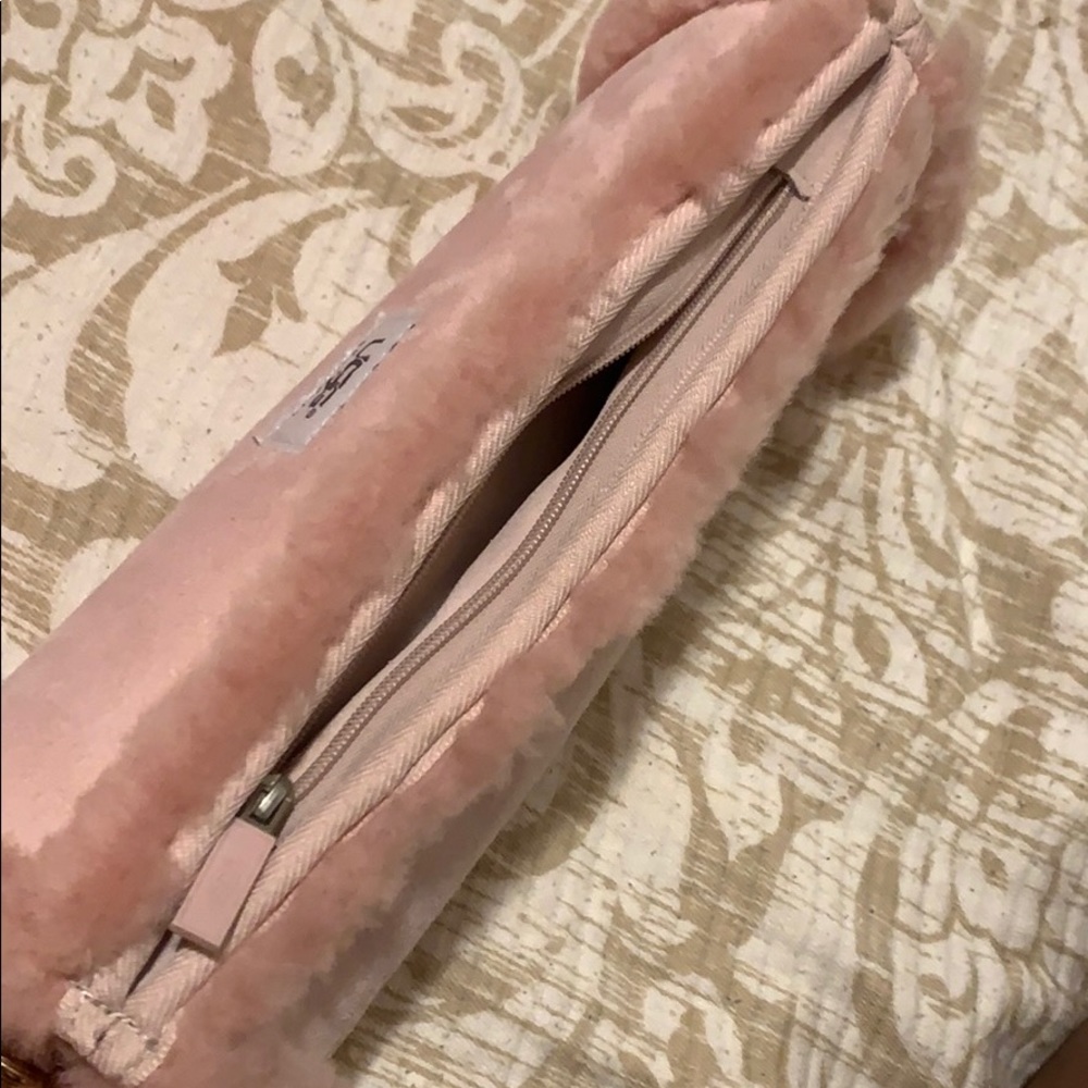 Ugg pink purse - Picture 4 of 6